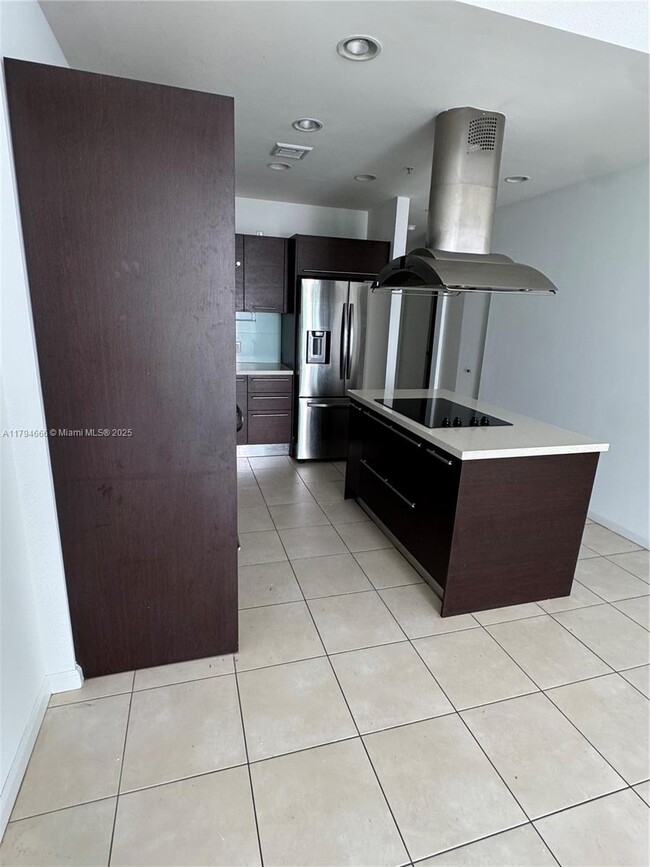 Foto del edificio - 7930 East Dr
