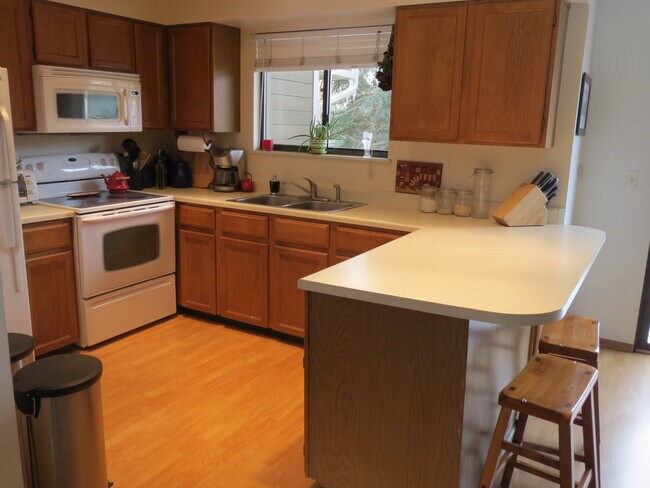 Foto del edificio - 8783 W Cornell Ave