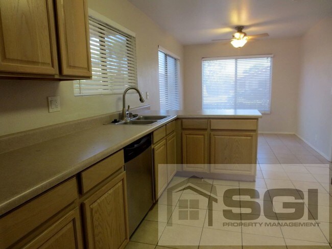 Building Photo - 9252 W Ironwood Dr - 3 beds 2 full baths