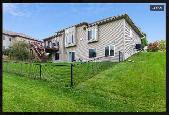 Building Photo - 2103 Glen Oaks Knl