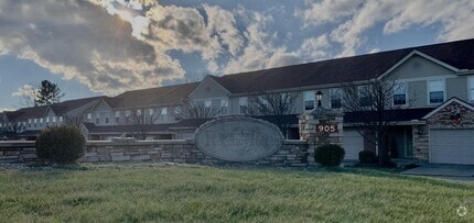 Building Photo - 905 Franklin Rd