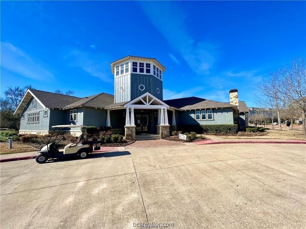 Primary Photo - 1725 Harvey Mitchell Pkwy S