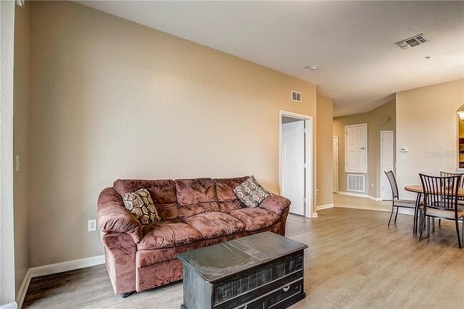 Building Photo - 8630 Buccilli Dr