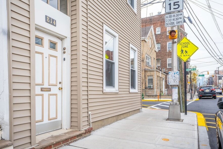 Foto del edificio - 814 28th St