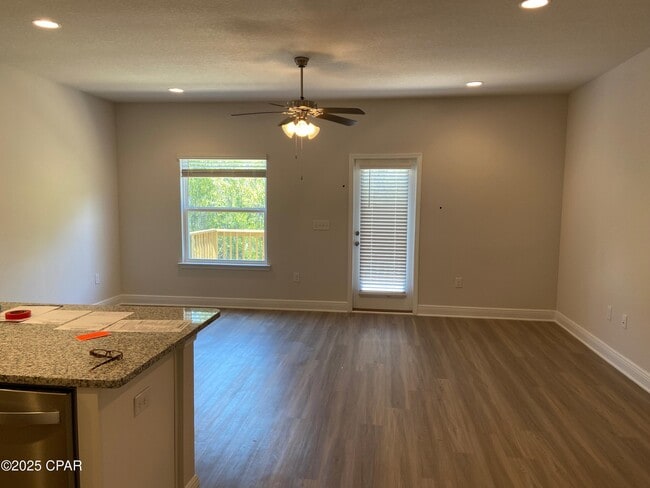 Building Photo - 7578 Shadow Lake Dr