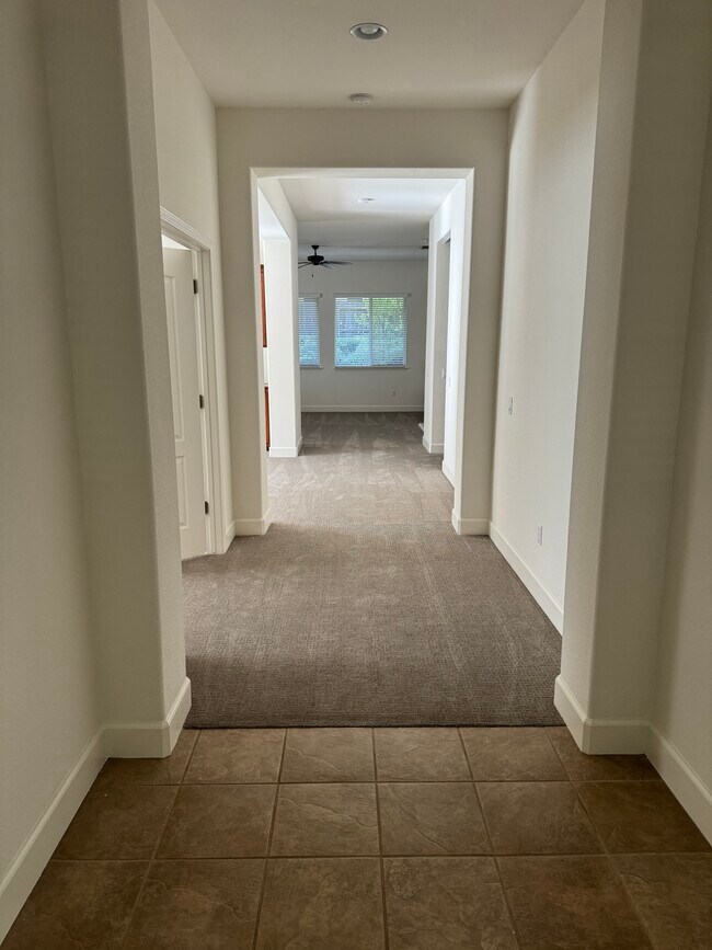 Building Photo - 7729 Briarberry Way