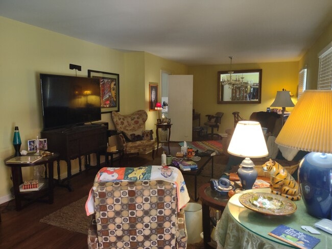 Foto del edificio - 1316 Southhall Rd