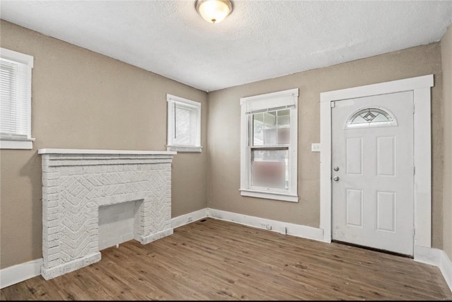 Building Photo - 1216 Verl Pl