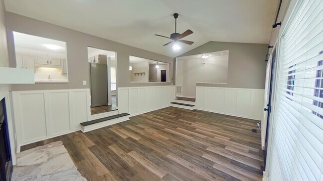 Building Photo - 4491 Briton Ct