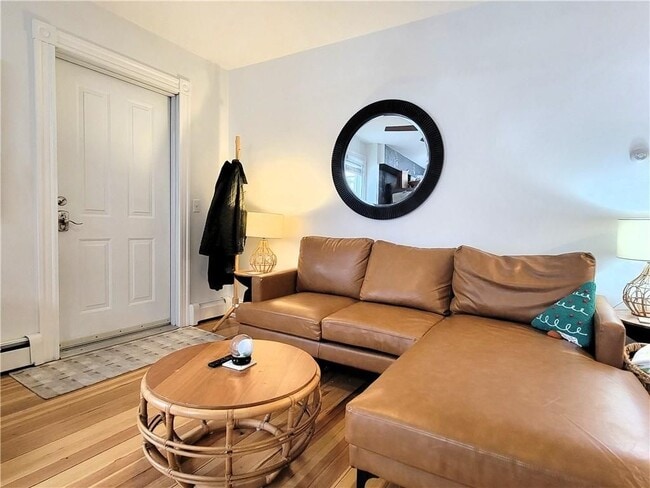 Building Photo - 102 Broadway, 1C