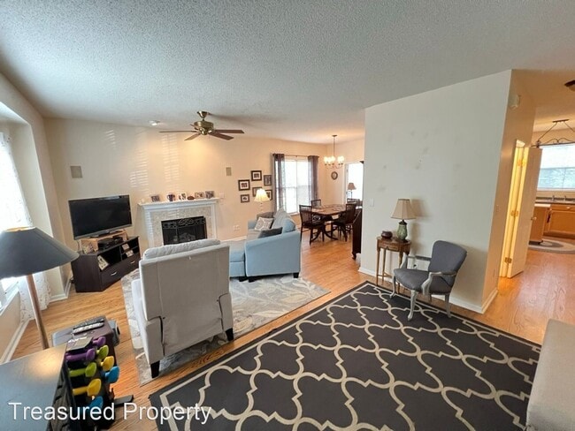 Building Photo - 24 Duke of Gloucester Cir