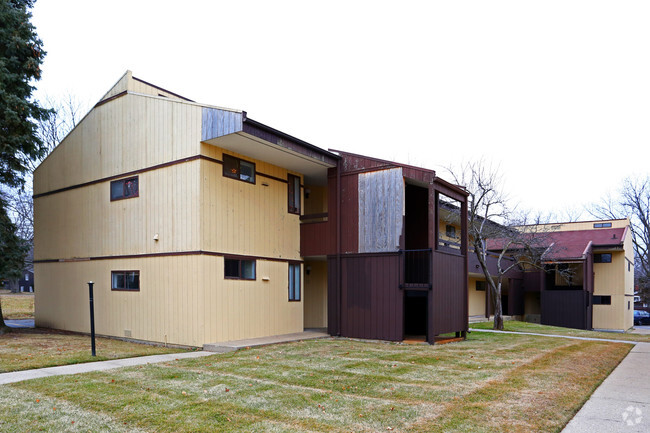 801 Washington St - Woodstock Northwest Apartments