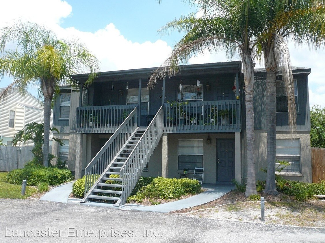 Foto principal - 8419 Camden St