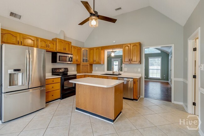 Building Photo - 397 Greenwich Dr