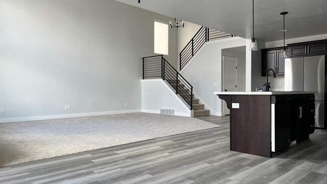 Building Photo - 4642 N Eyrie Peak Ln