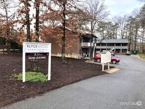 Building Photo - 1027 Klyce St