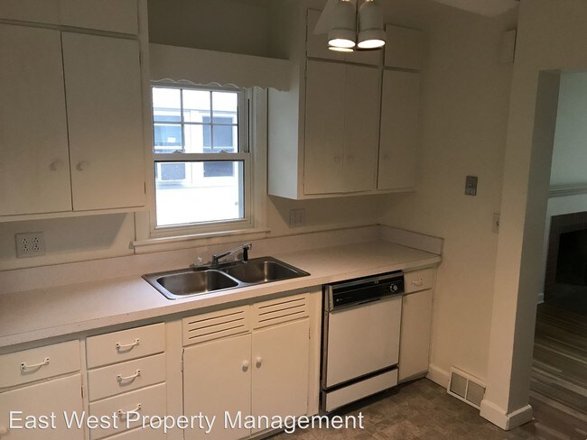 Building Photo - 4 br, 2 bath House - 1814 Wallace Ave