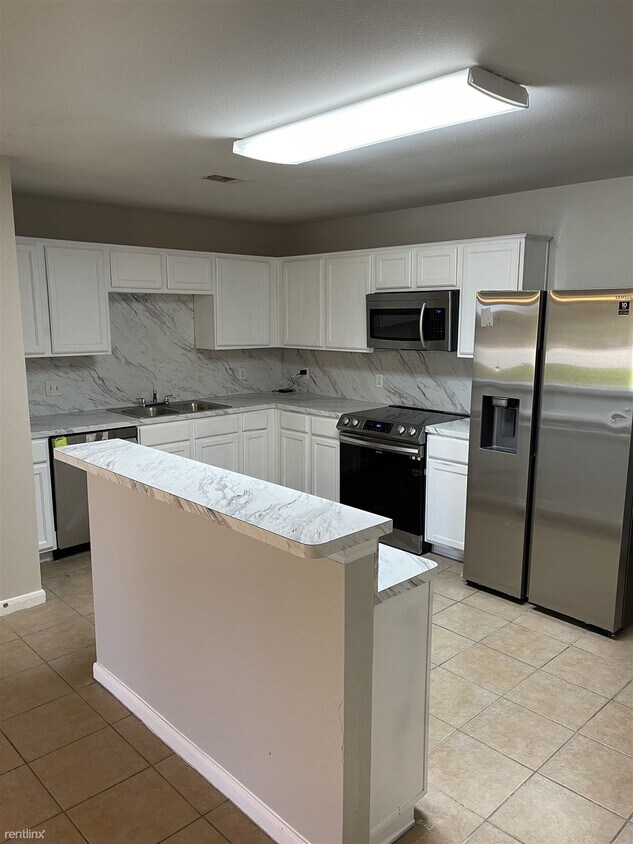 Primary Photo - 1 br, 1.5 bath Duplex - 23468 High Point S...