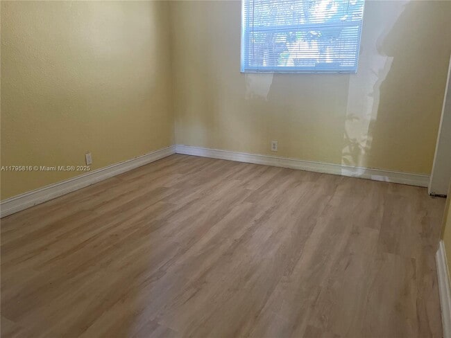Foto del edificio - 1429 SW 9th St