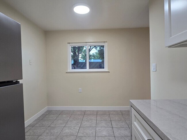 Foto del edificio - 1365 Stanwood Dr