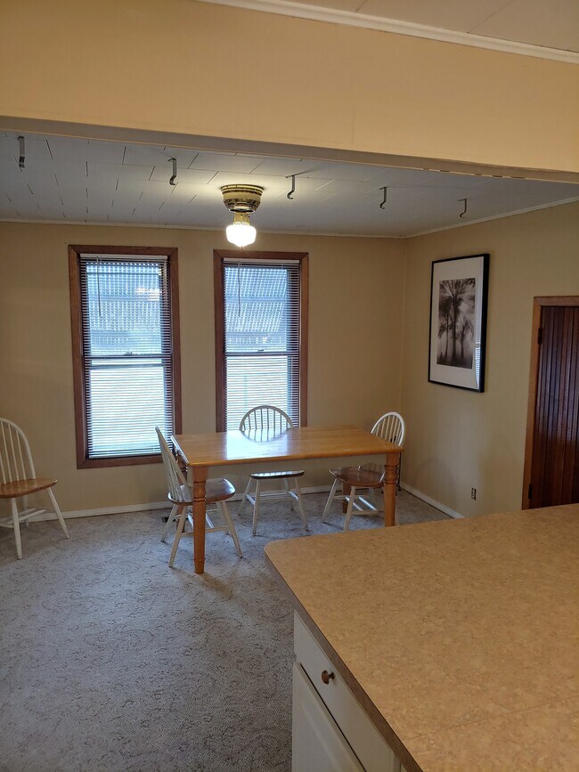 dining room - 1146 Howard St