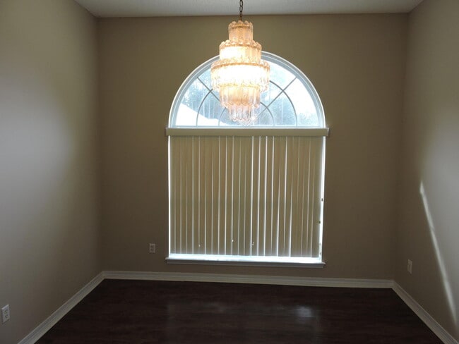 Foto del edificio - 5831 Buckskin Ct