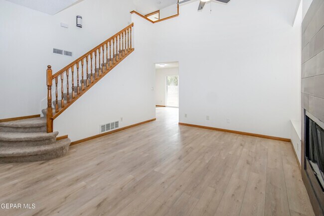 Foto del edificio - 929 Totonaca Ln