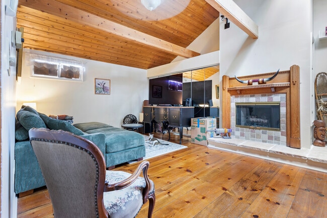 Building Photo - 21368 W Pepper Dr