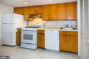 Foto del edificio - 824 S Bond St