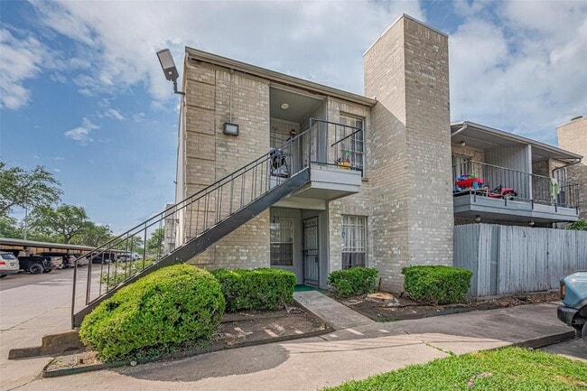 Photo - 6500 Sands Point Dr Apartment