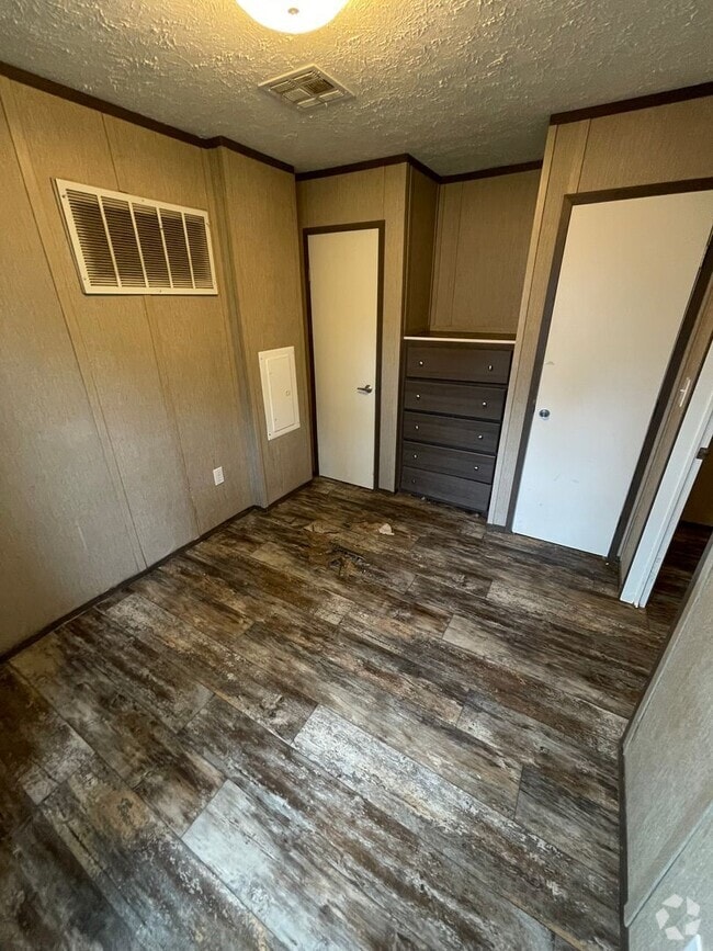 Building Photo - 42553 LA-42