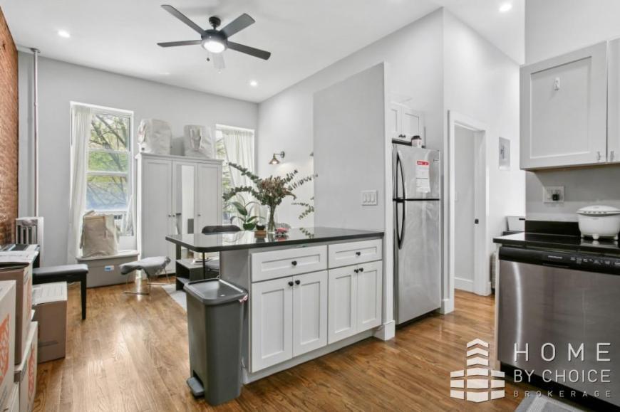 Foto principal - 1 bedroom in Brooklyn NY 11216