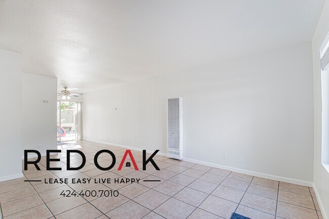 Foto del edificio - 11124 Lambert Ave