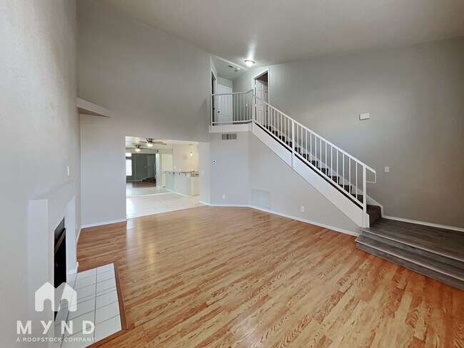 Foto del edificio - 2835 Floral Peak Dr