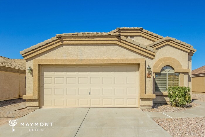 Primary Photo - 2149 N Santiana Pl