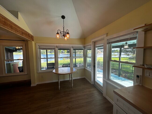 Inside view - 319 E Crystal Dr