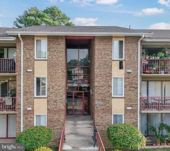 Foto principal - 4709 Tecumseh St