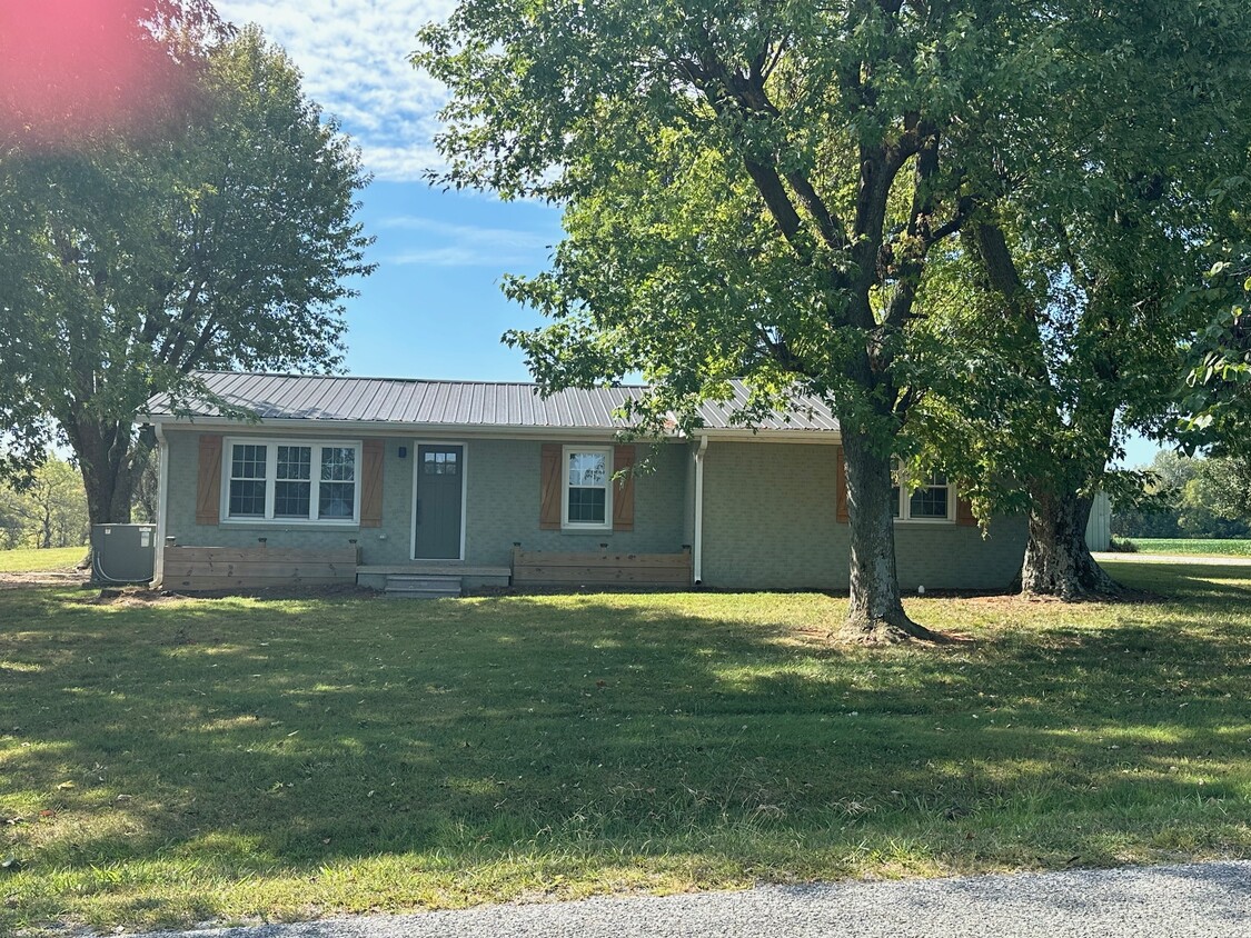 Primary Photo - 7227 N Pinson Rd