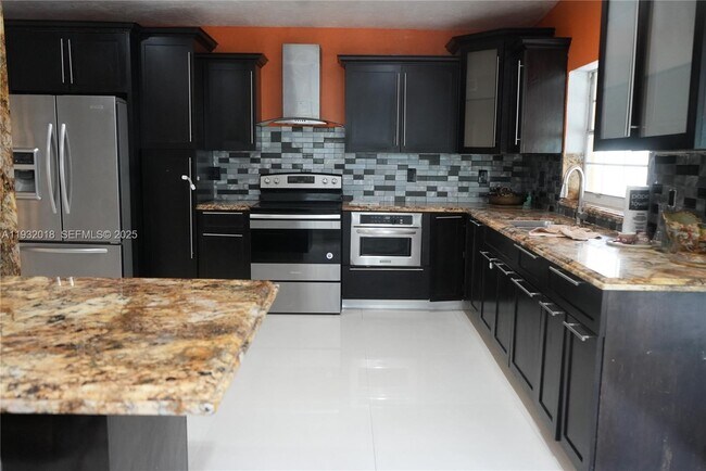 Foto del edificio - 3285 NW 97th St