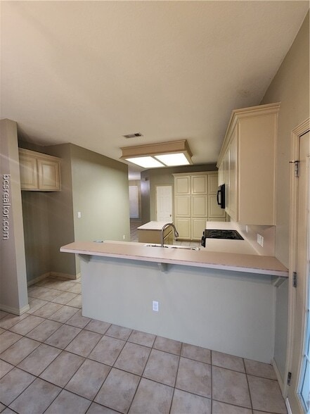 Building Photo - 3920 Park Hurst Dr