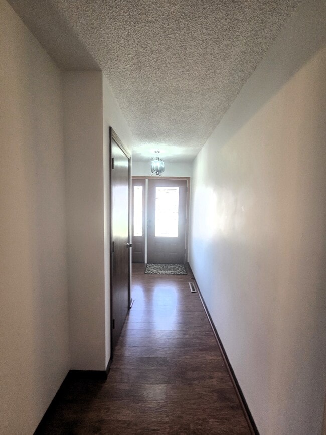 Building Photo - 3345 S Jefferson Ave