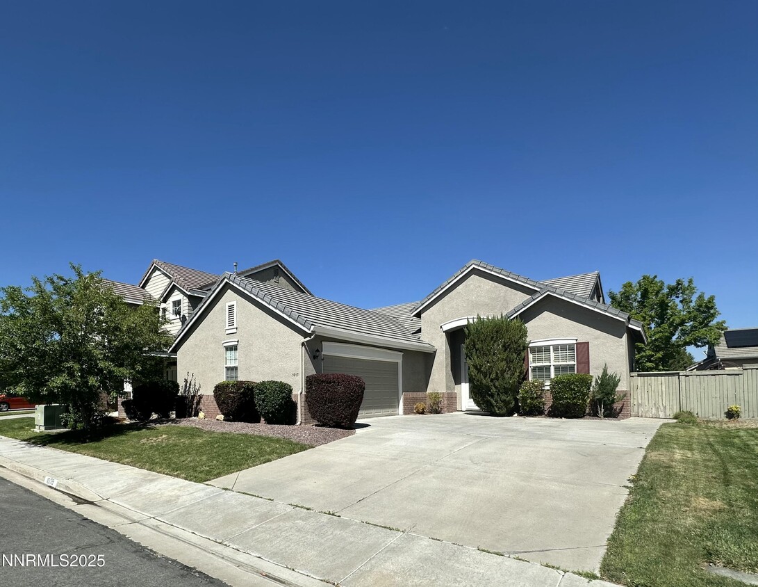 Primary Photo - 10175 Coyote Creek Ct