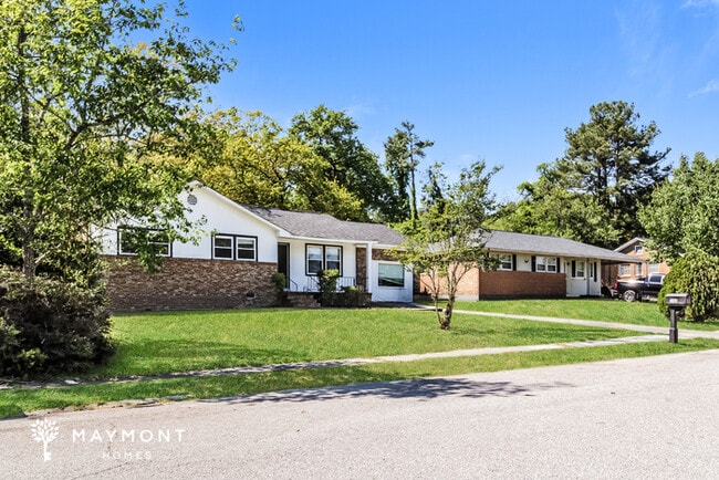 Building Photo - 3709 Lochmore Dr