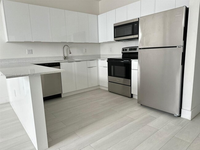 Foto del edificio - 909 E 24th St