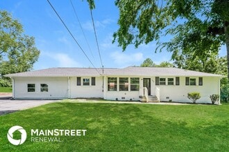 Building Photo - 2923 Hillhurst Dr
