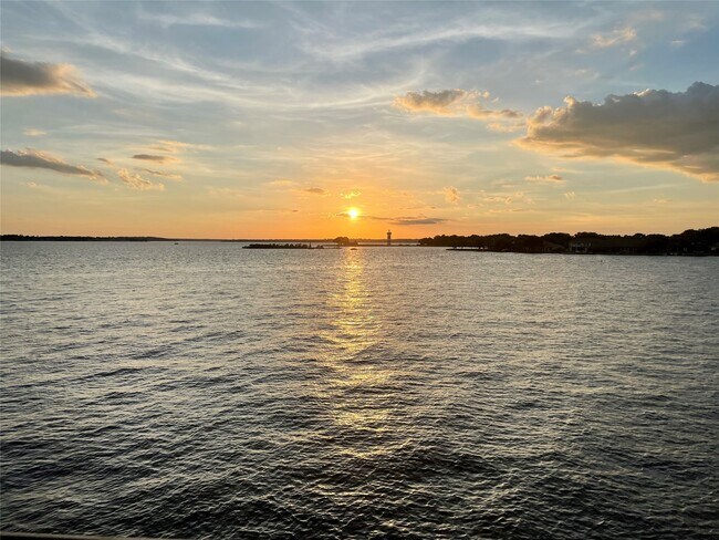 Foto del edificio - 7037 Kingston Cove Ln