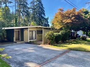 Building Photo - 3725 135th Ave SE