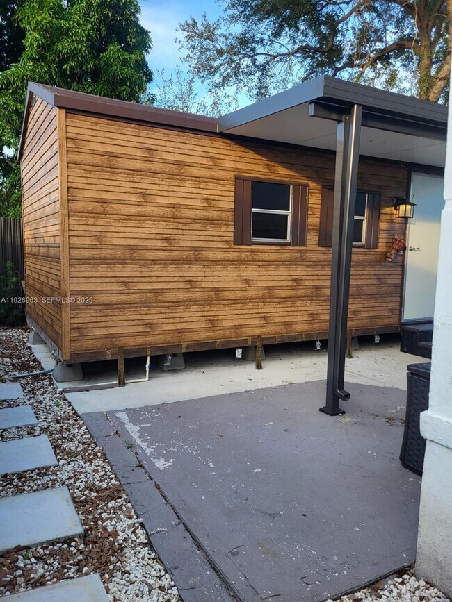 Foto del edificio - 2137 NW 97th St