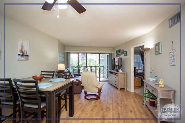 Building Photo - MARCO ISLAND 1 BEDROOM 1 BATH ** WEEKLY UN...