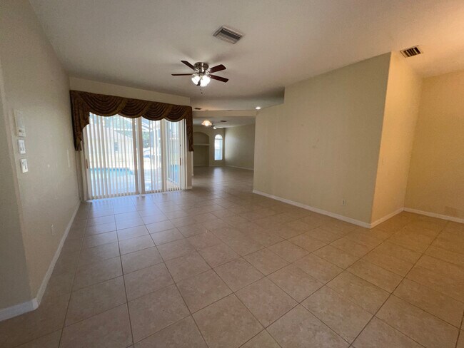 Foto del edificio - 4970 Easter Terrace